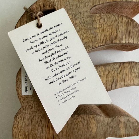 Wood Carved “Family” Home Decor NWT - Picture 7 of 8